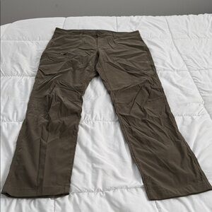 Eddie Bauer Men's Cargo Pants - Brown